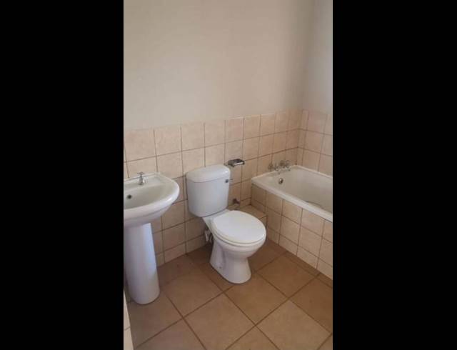 2 BEDROOM APARTMENT FOR SALE IN THE ORCHARDS